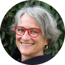 Laden Sie das Bild in die Galerie, V25014 | ONLINE | MEDITATIONSKURS | 10.06.-15.06.2025